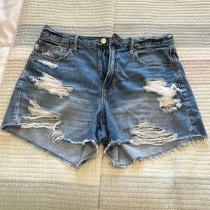 American Eagle 90s Boyfriend Short size 8